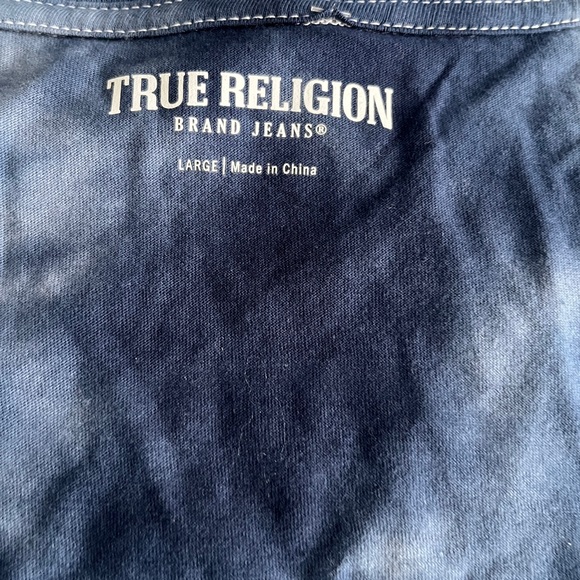 NWT -True Religion Women’s Buddha Foil Back Big V Neck Short Sleeve Tee - Size L - Picture 8 of 9